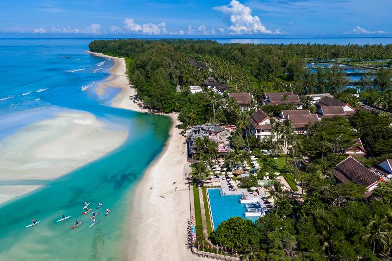 Apsara Beachfront Resort and Villa - Plaj