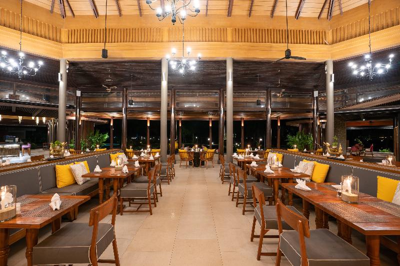 Apsara Beachfront Resort and Villa - Restoran