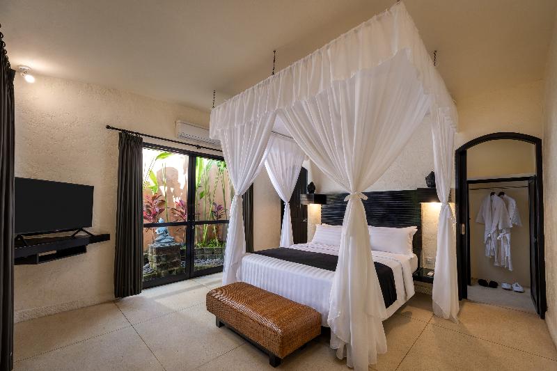 Impiana Private Villas Seminyak - Oda