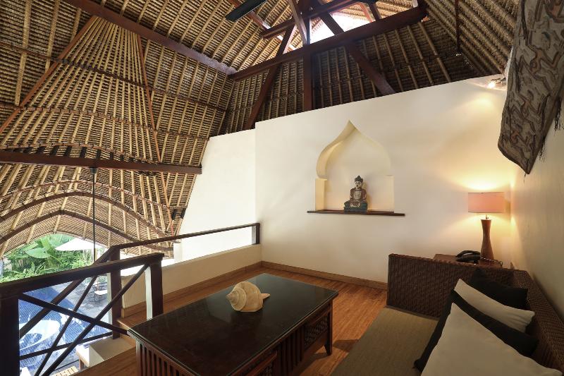Impiana Private Villas Seminyak - Oda