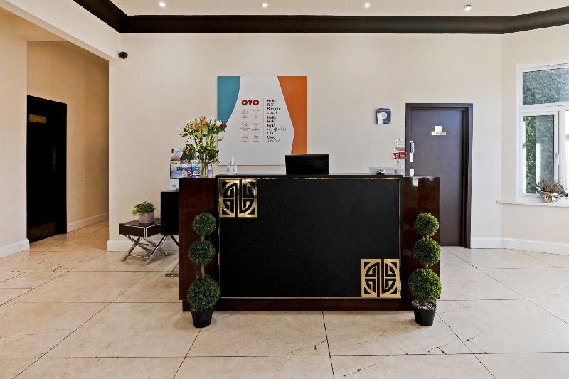 OYO The Baltimore Hotel - Lobi