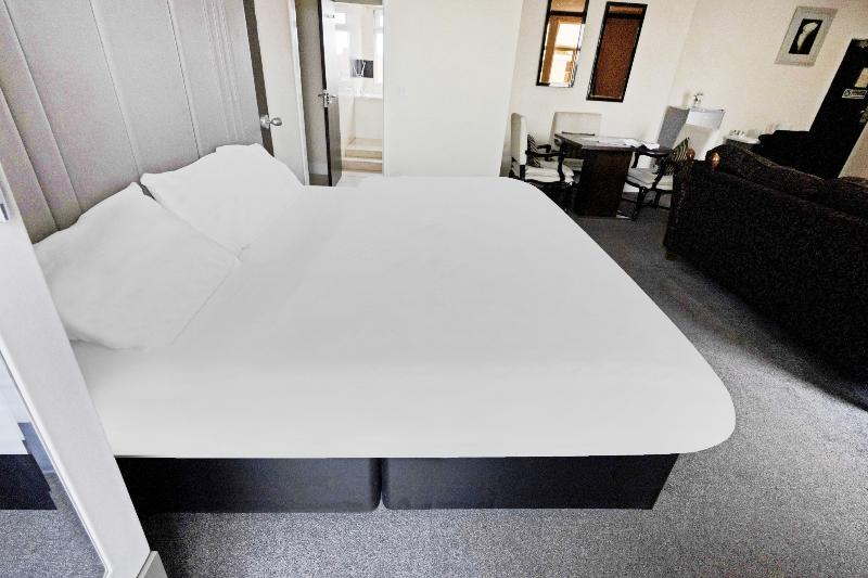 OYO The Baltimore Hotel - Oda