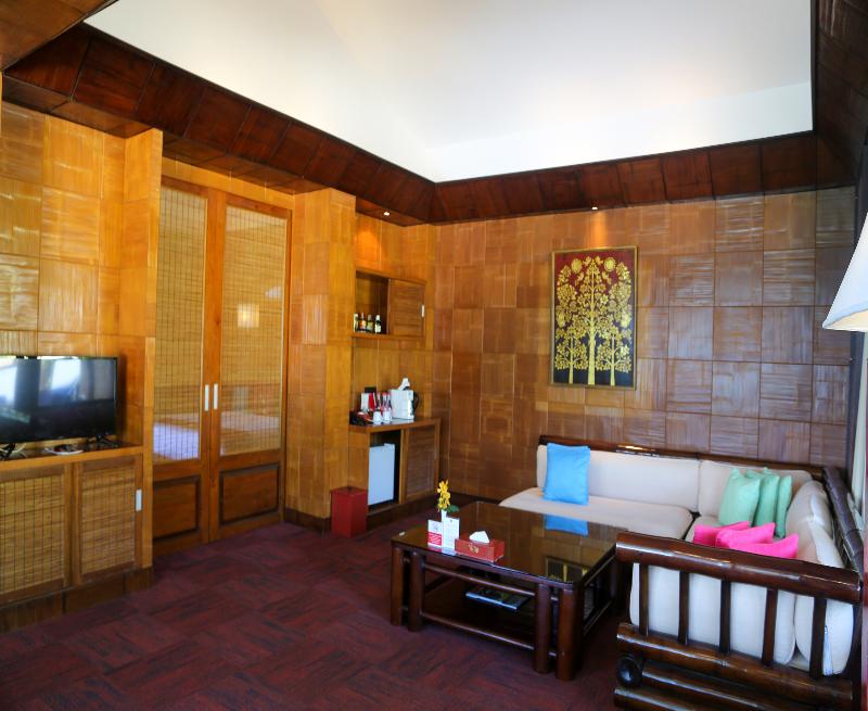 Mom Tri's Villa  Royale - Oda