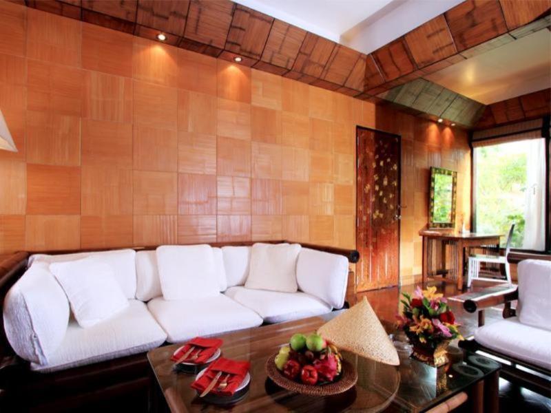 Mom Tri's Villa  Royale - Oda