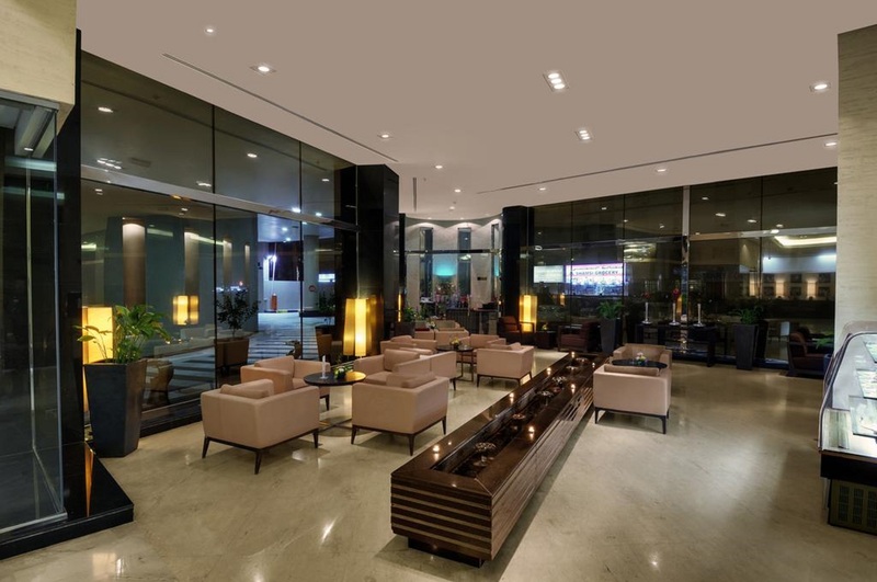 Lotus Grand Hotel Apartments - Lobi