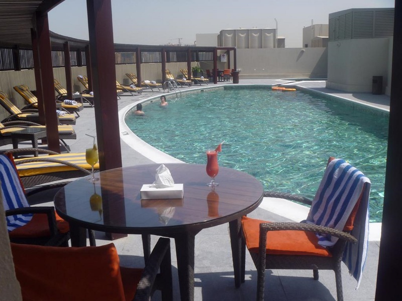 Lotus Grand Hotel Apartments - Havuz