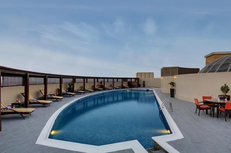 Lotus Grand Hotel Apartments - Havuz