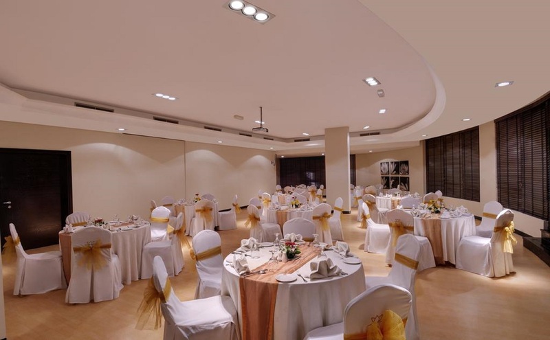 Lotus Grand Hotel Apartments - Restoran
