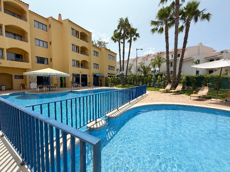 Rio Apartamentos by Garvetur - Havuz