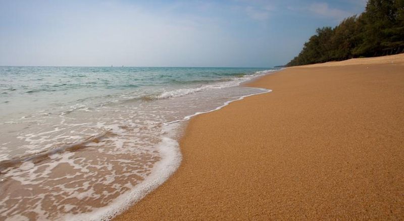 Sala Phuket Mai Khao Beach Resort - Plaj