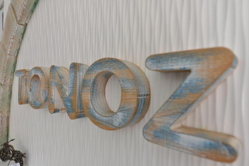 Tonoz Beach Hotel - Lobi