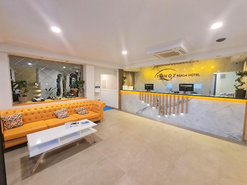 Tonoz Beach Hotel - Lobi