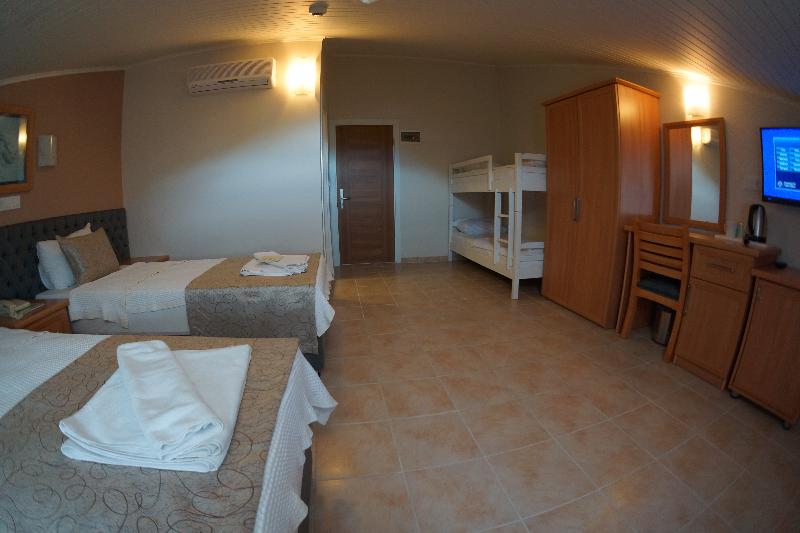 Tonoz Beach Hotel - Oda