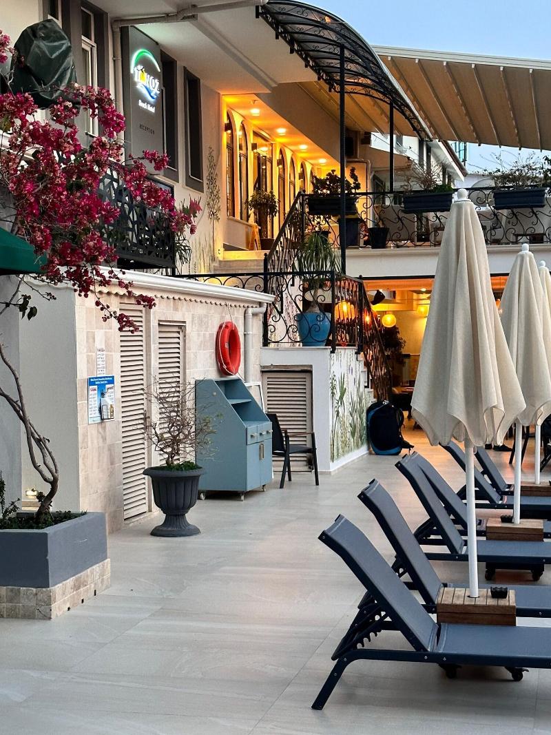 Tonoz Beach Hotel - Havuz