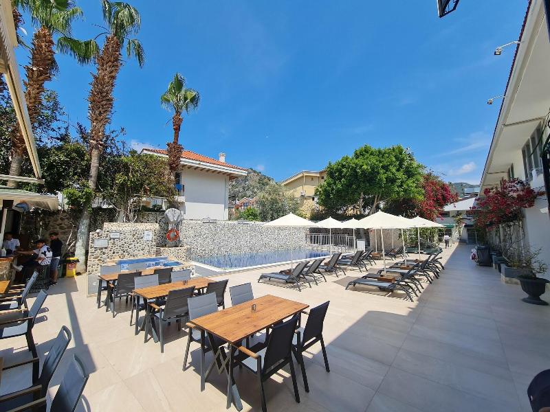 Tonoz Beach Hotel - Havuz