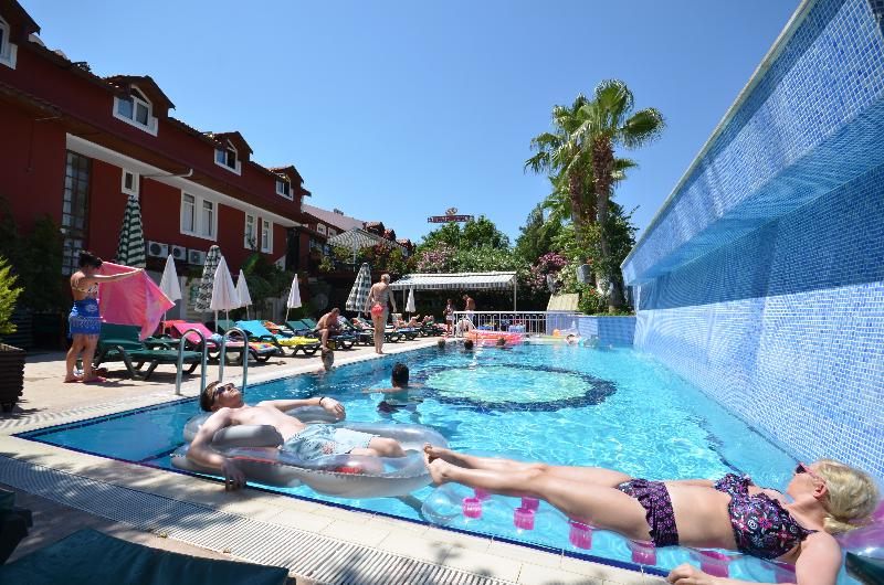 Tonoz Beach Hotel - Havuz