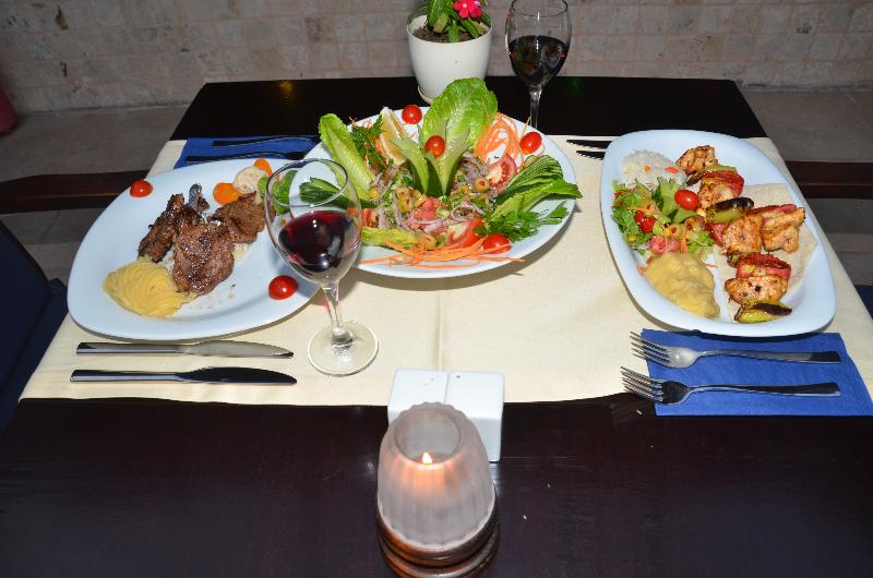 Tonoz Beach Hotel - Restoran