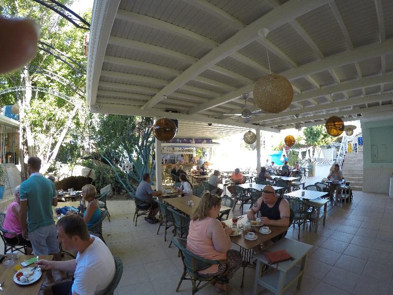 Tonoz Beach Hotel - Restoran