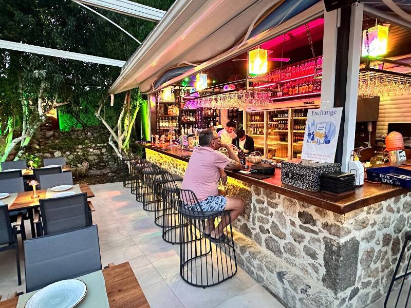 Tonoz Beach Hotel - Restoran