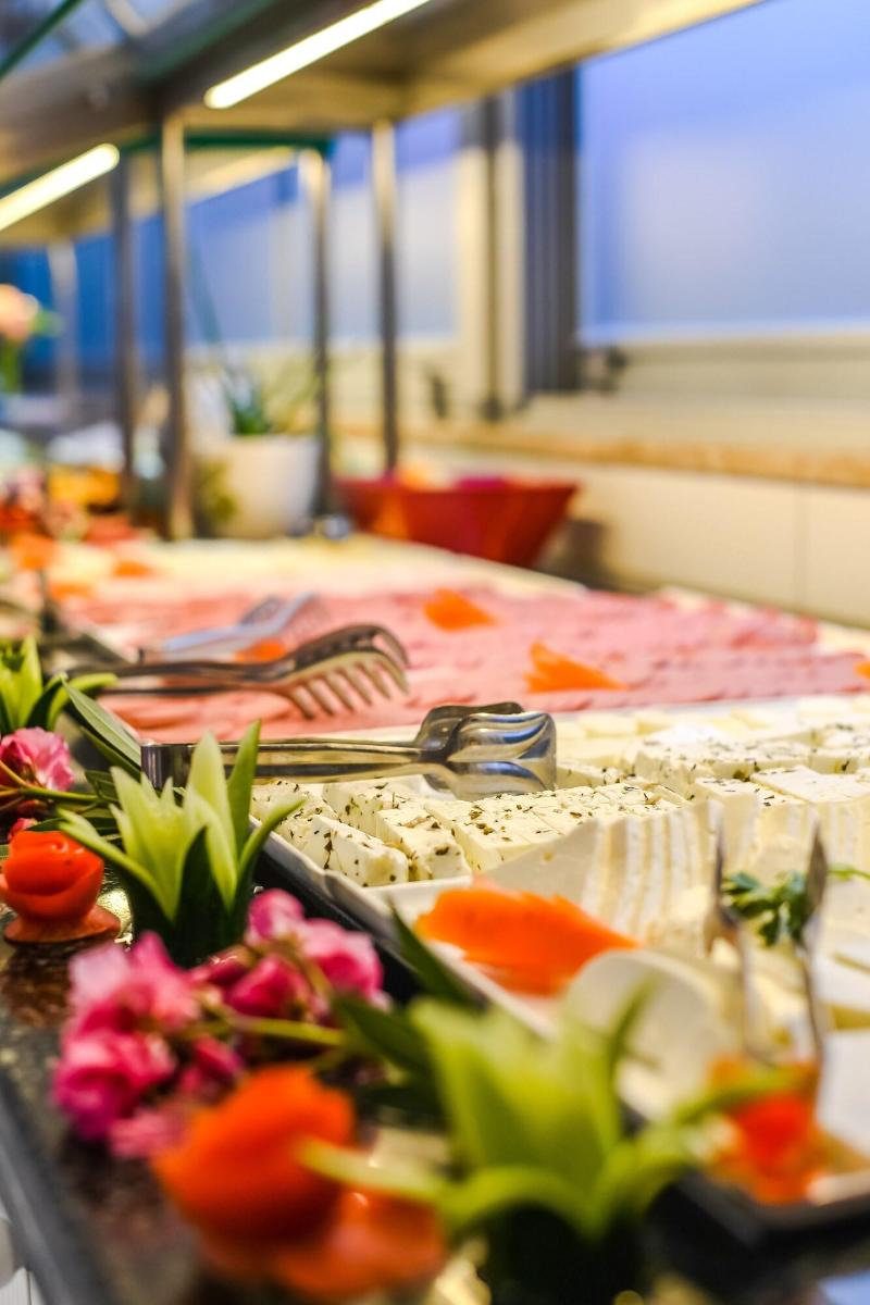 Tonoz Beach Hotel - Restoran