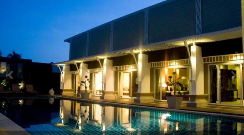 Al's Resort - Genel