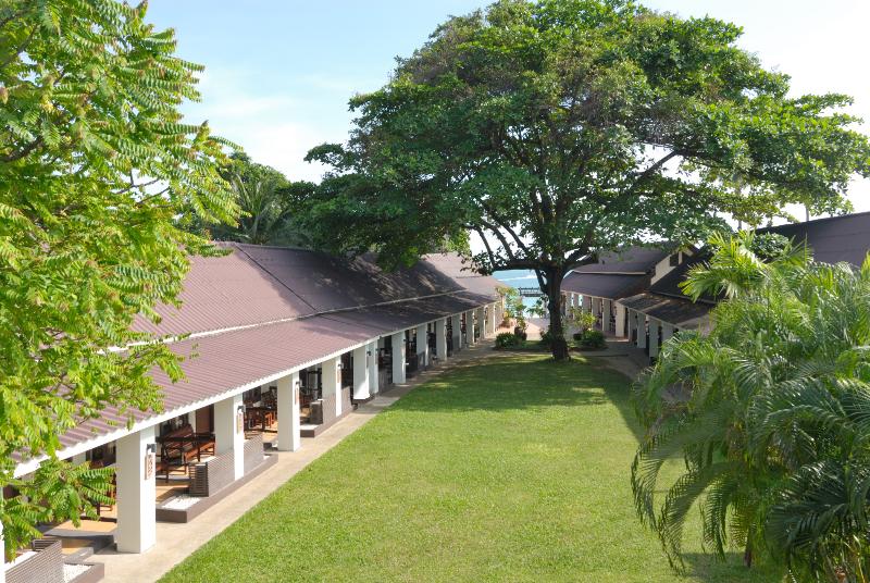 Al's Resort - Teras