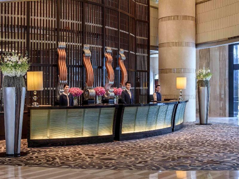 Hilton Bangkok Grande Asoke - Lobi
