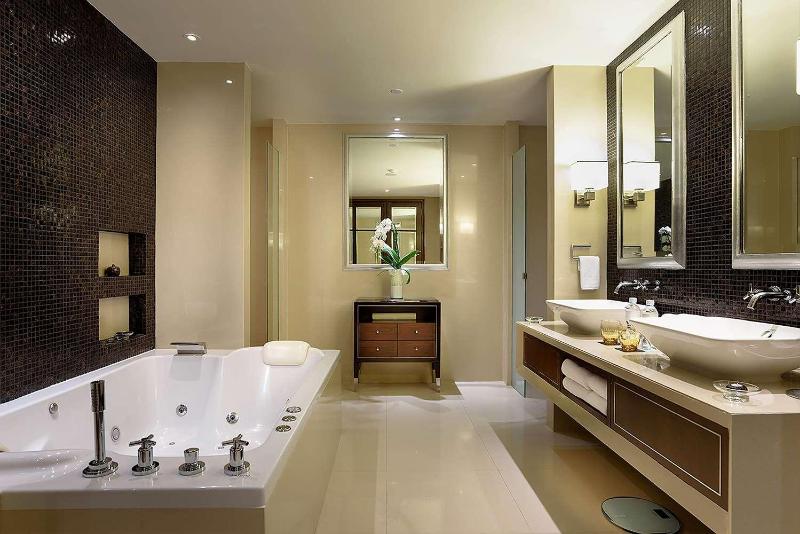 Hilton Bangkok Grande Asoke - Oda
