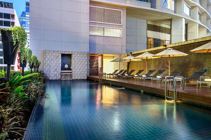 Hilton Bangkok Grande Asoke - Havuz