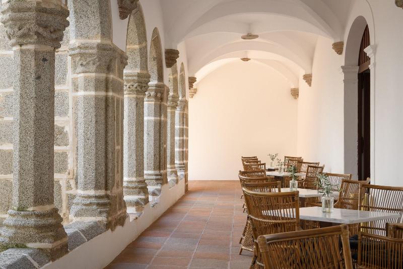 Convento do Espinheiro, Historic Hotel & Spa - Lobi