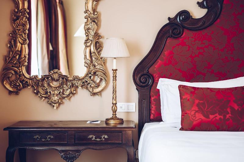 Convento do Espinheiro, Historic Hotel & Spa - Oda