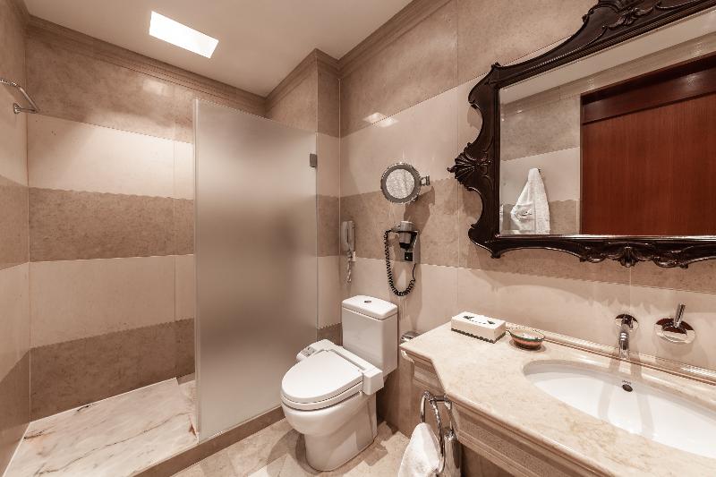 Convento do Espinheiro, Historic Hotel & Spa - Oda