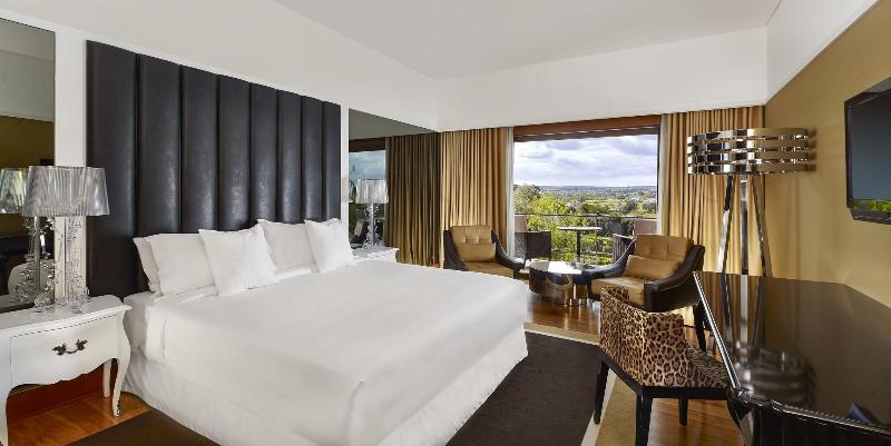 Convento do Espinheiro, Historic Hotel & Spa - Oda