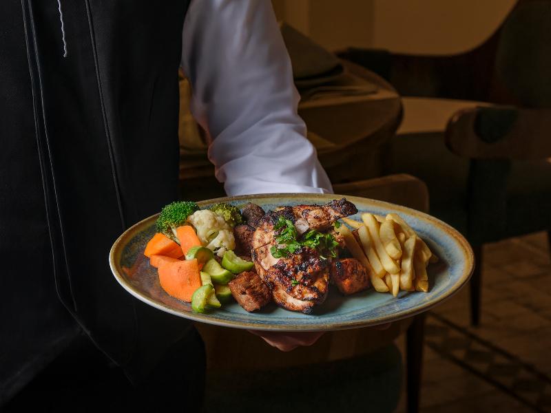 Sonesta Hotel Tower & Casino Cairo - Restoran