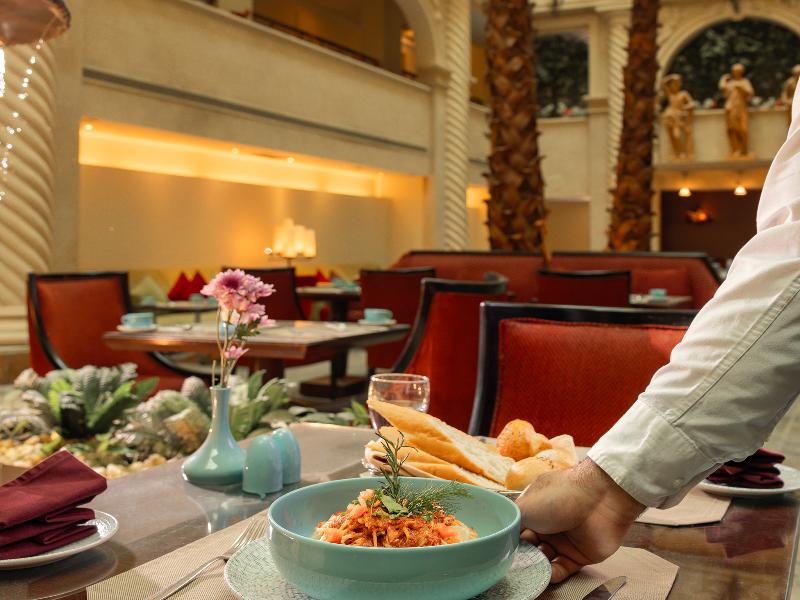 Sonesta Hotel Tower & Casino Cairo - Restoran