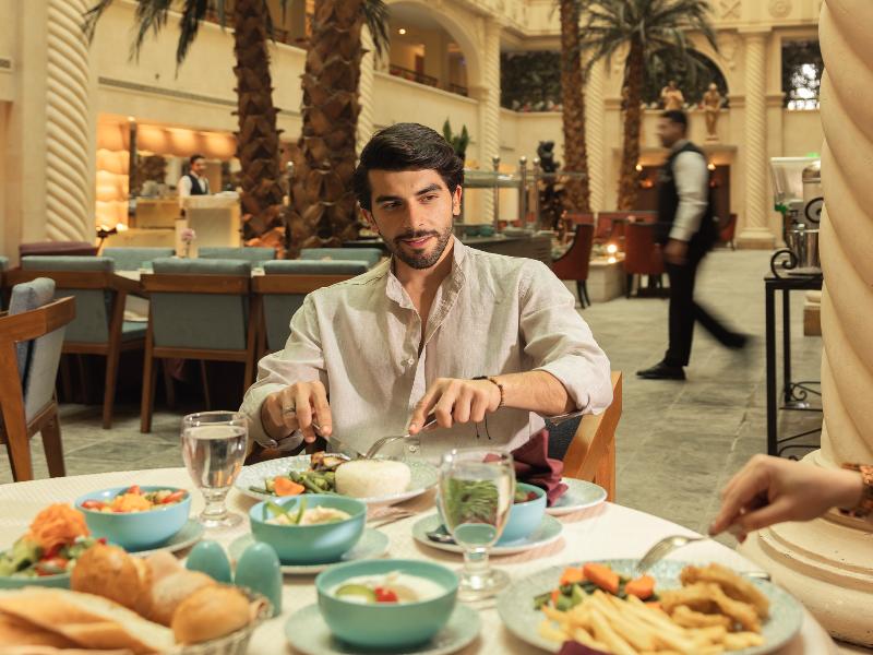 Sonesta Hotel Tower & Casino Cairo - Restoran