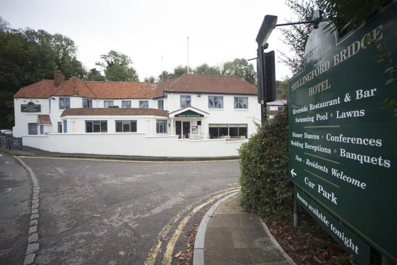Shillingford Bridge hotel - Genel