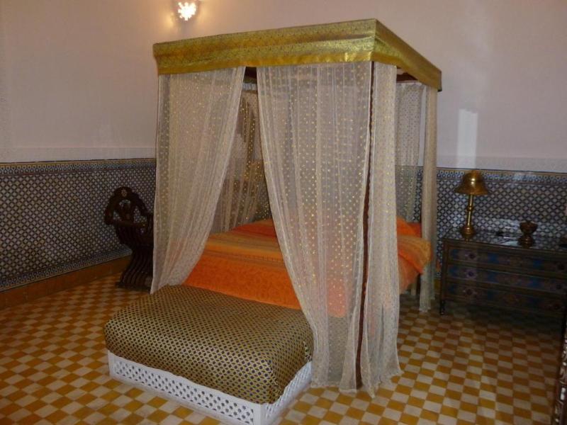 Riad Ifoulki - Genel
