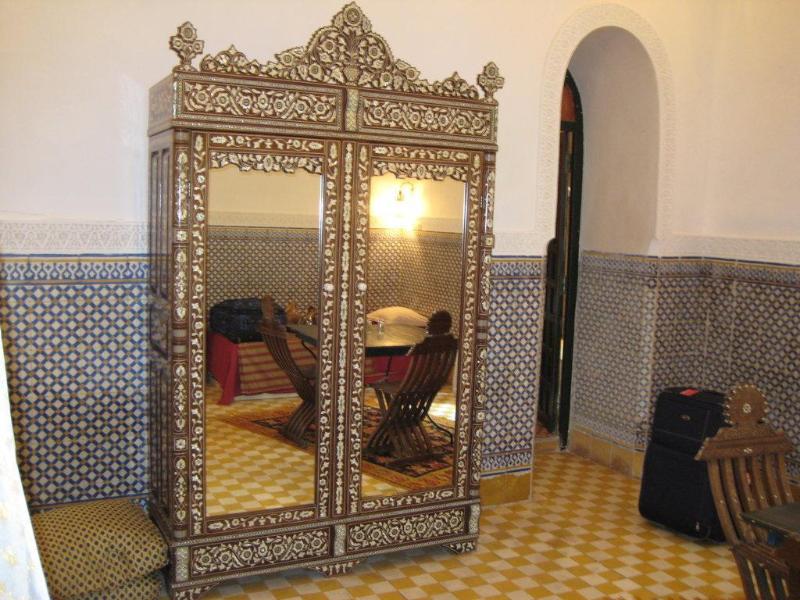 Riad Ifoulki - Genel