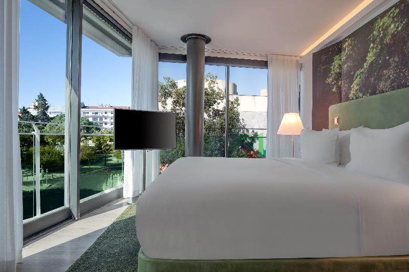 Doubletree by Hilton Lisbon - Fontana Park - Oda