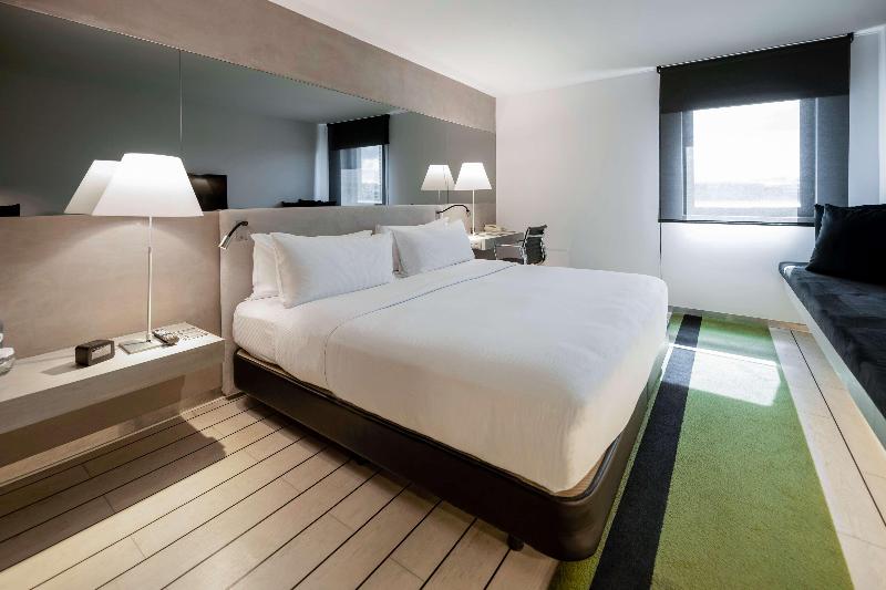 Doubletree by Hilton Lisbon - Fontana Park - Oda