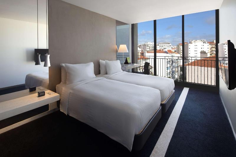 Doubletree by Hilton Lisbon - Fontana Park - Oda