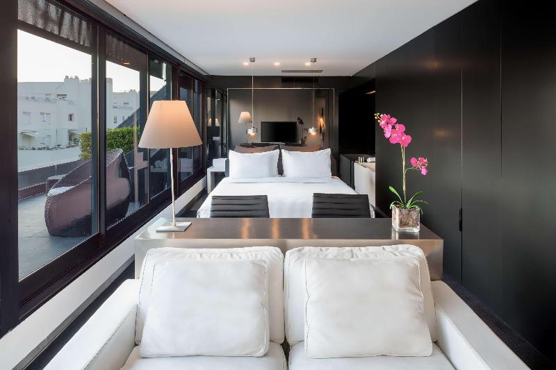 Doubletree by Hilton Lisbon - Fontana Park - Oda