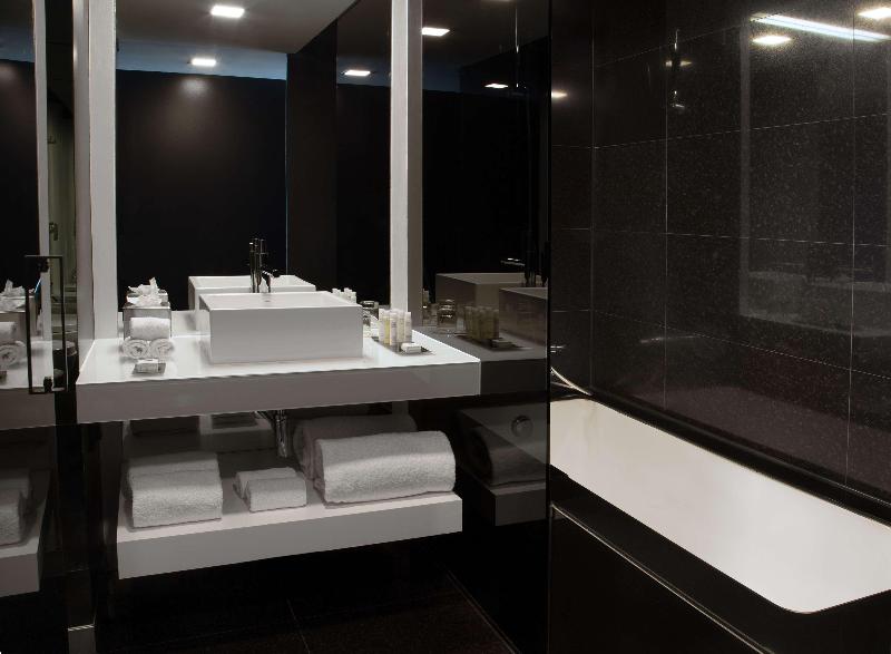 Doubletree by Hilton Lisbon - Fontana Park - Oda