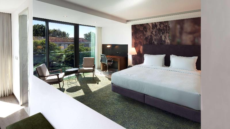 Doubletree by Hilton Lisbon - Fontana Park - Oda