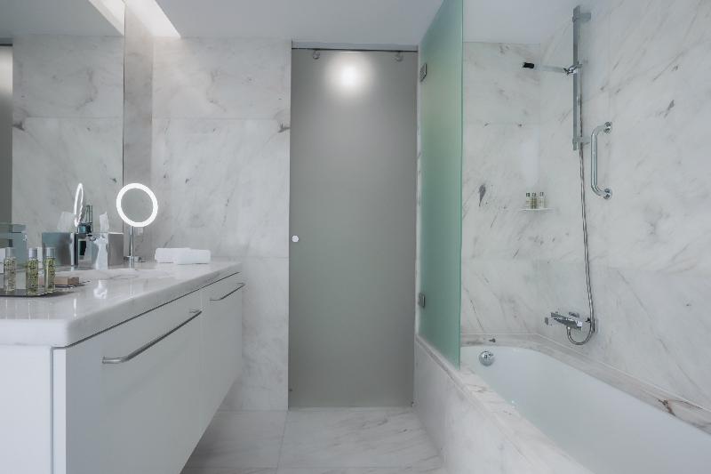 Doubletree by Hilton Lisbon - Fontana Park - Oda