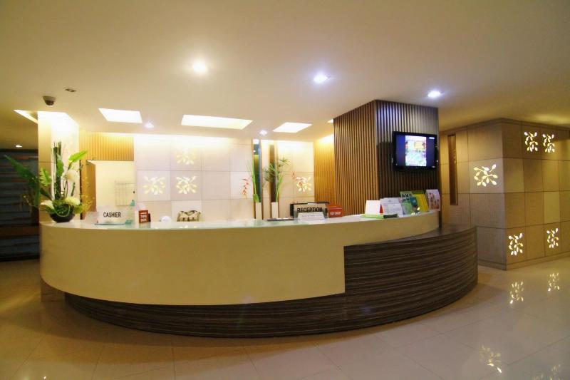 Areca Lodge Pattaya - Lobi