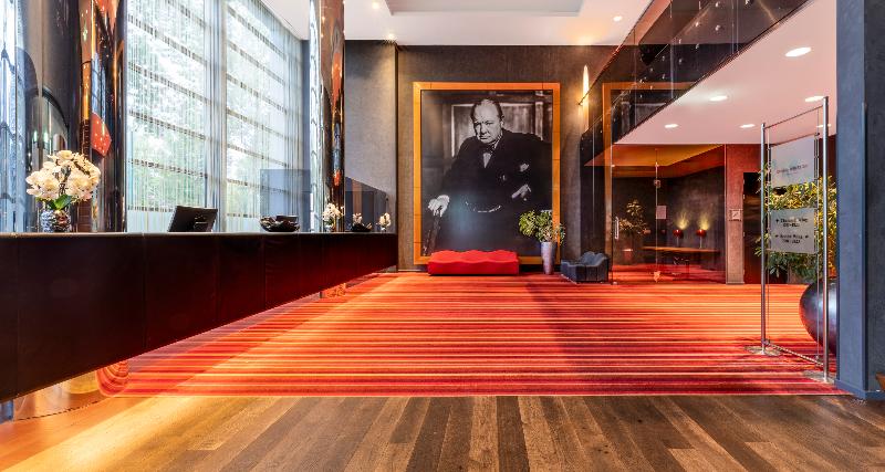 PLAZA Premium Grand Winston - Lobi