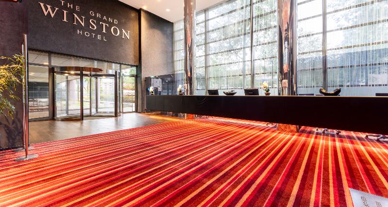 PLAZA Premium Grand Winston - Lobi