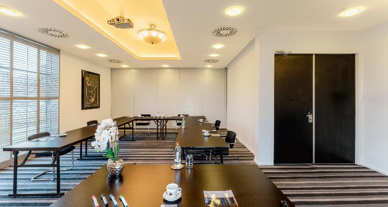 PLAZA Premium Grand Winston - Toplantı